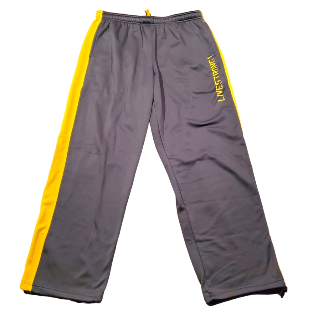 36) NIKE Livestrong Therma-Fit Sz. XXL